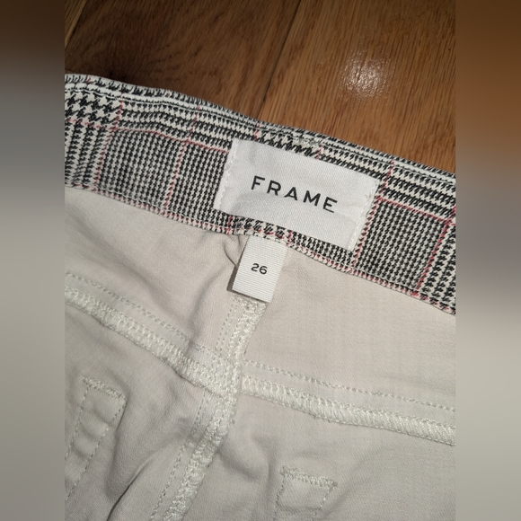 D5. FRAME LE CROPPED MINI BOOT PLAID JEANS - Picture 9 of 12